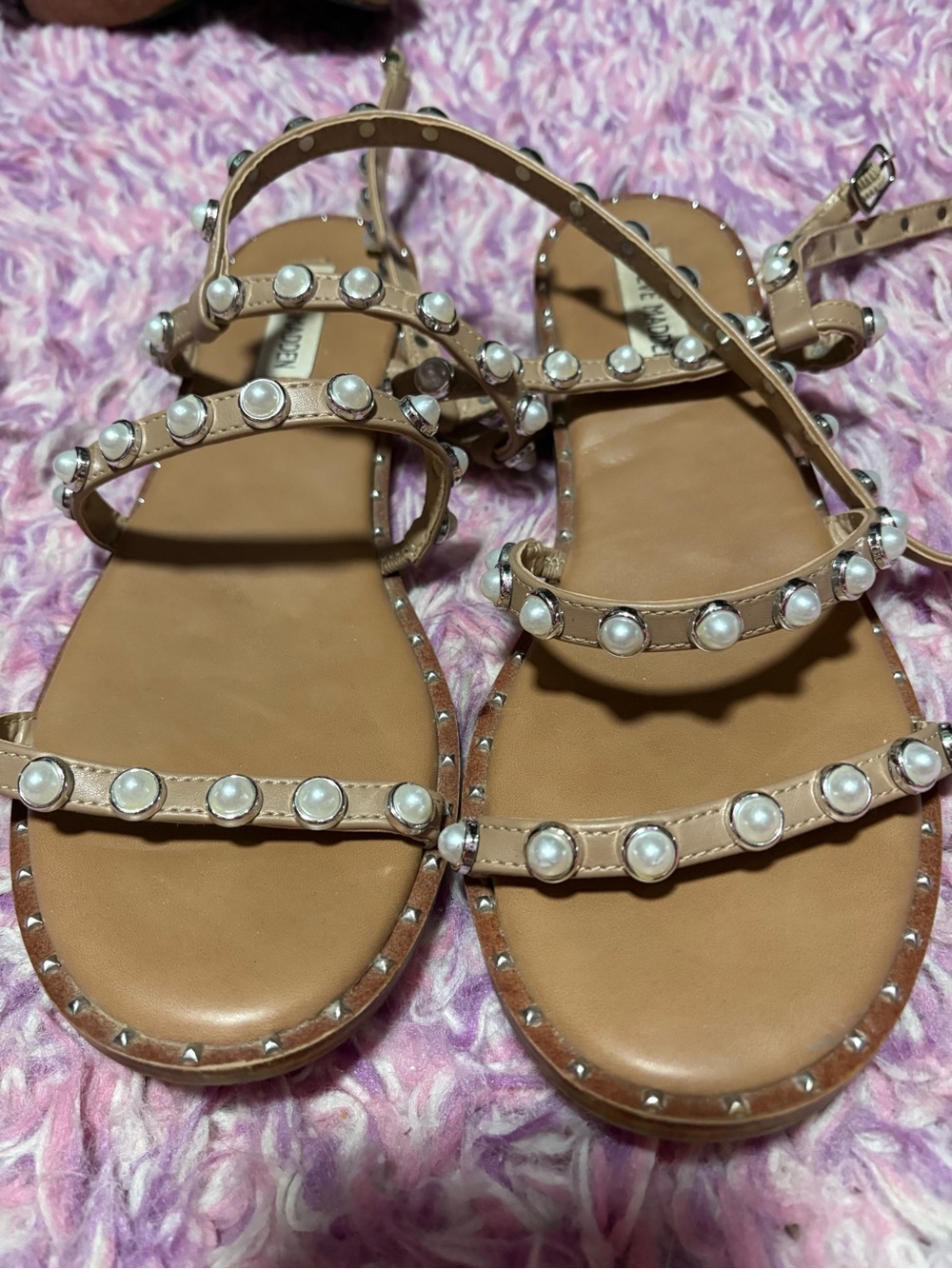 Steve Madden Women's Faux Pearl Studded Sandals in Beige gladiator sz 9.5